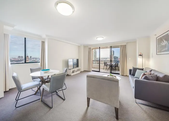 Oaks Sydney Castlereagh Suites